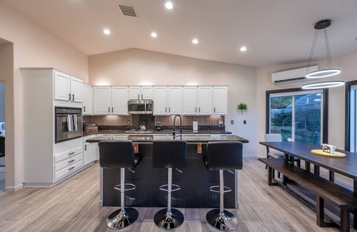 Palm Springs House | Equestrian Luxury: 5BR Oasis Minutes from Desert Horse Park & Thermal Club!
