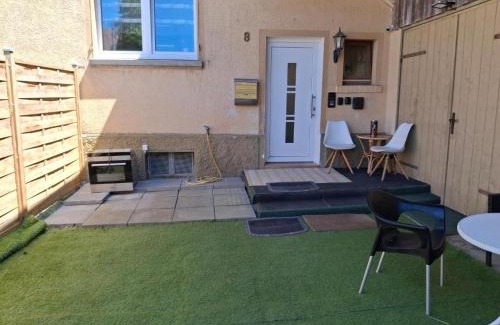 Kaltbrunn Apartment | Erdgeschoss 75 m2 Großer Parkplatz WLAN Terrasse 30 m2 Übernachtung Unterkunft