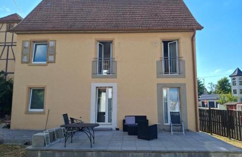 Kaltbrunn Apartment | Erdgeschoss 75 m2 Großer Parkplatz WLAN Terrasse 30 m2 Übernachtung Unterkunft