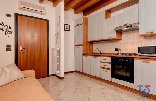 Lonato del Garda Apartment | Eridania accomodation with garden and pool
