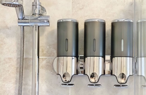 Waddon Apartment | Erin Court Mansion -The Hideaway