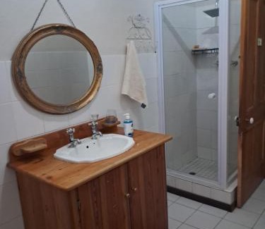 Okhahlamba House | Erin Guesthouse and B&B