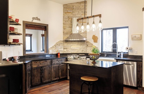 Rubicon House | Erin Hills Area Perfect Getaway, Golf and Wedding GroupsnNEW Fall Color Specials