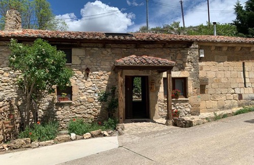 Villallano Ski Chalet | Ermita de la Tuda