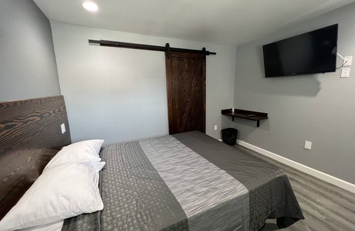 Bell Gardens Hotel | ERTH INN by AGA Bell Gardens