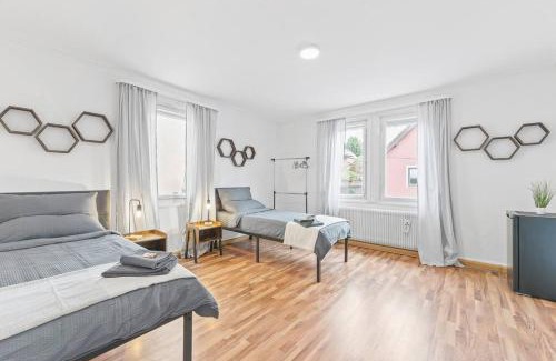 Oberesslingen Apartment | ES03 Top Wohnung für 6 Personen