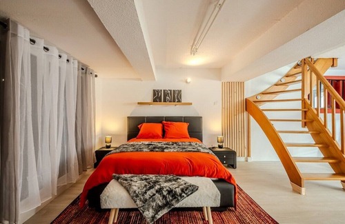 Montbeliard Apartment | Escale Détente Balnéo - Cinéma