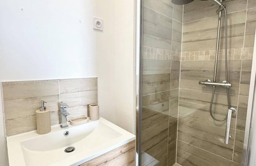 Queven Apartment | Escale Douceur avec Spa Privé – Ambiance Bohème