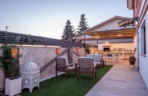 Alfacar House | Escapada Refrescante con Jacuzzi, Barbacoa y Chimenea