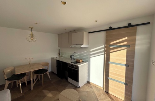 Roumens Apartment | Escapade à 2 Bien Être et Déconnexion ! Jacuzzi Privatif