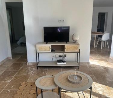 Evreux Apartment | Escapade Chic