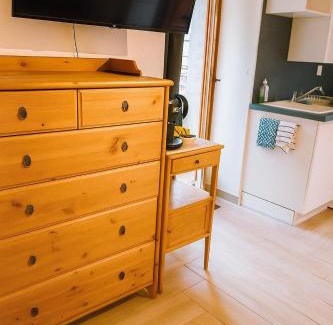 Voglans Apartment | Escapade cosy à Voglans avec terrasse au calme