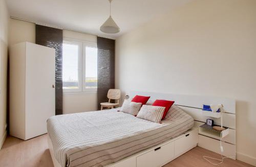 Ile de Nantes Palais des Congres Apartment | Escapade sur l'île de Nantes avec vue sur la Loire