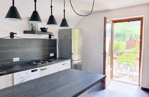 Vallouise-Pelvoux Apartment | Escapadelia T4 100 m2 Avec la vue sur les Écrins, Grand Terrasse et Poêle à Bois
