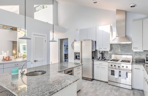 Tuckahoe House | Escape and enjoy a peaceful vacation at this Southampton Estate with Pool.