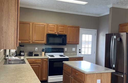 Tropic Other | Escape in Melbourne, FL horse farm house conveniently located