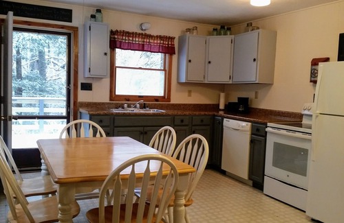 French Creek Cabin | Escape on the river