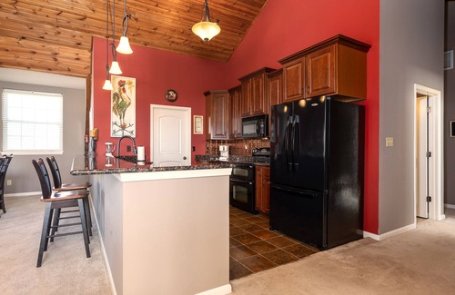 Calhoun County House | Escape the city to quiet and picturesque Golden Eagle, IL.