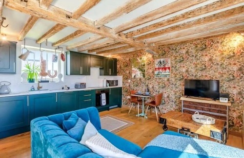 Bilting House | Escape to a romantic countryside retreat on a working farm in the heart of Kent.