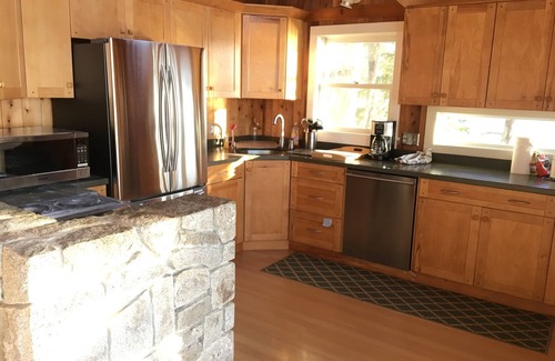 Sullivan House | “Escape” to a Waterfront Artist’s Home on Secluded Evergreen Point, Taunton Bay