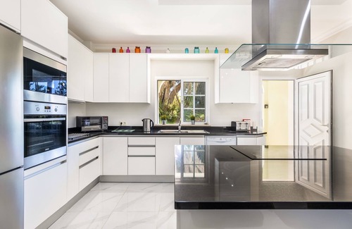 Brejos Villa | Escape to Algarve luxury with a private pool and fabulous gazebo.