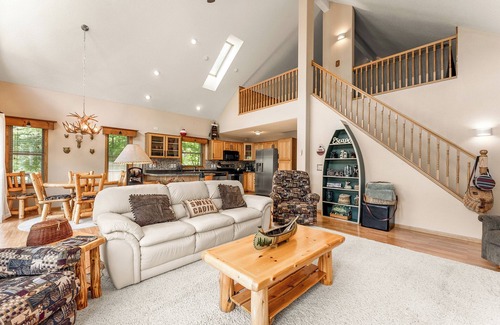 Luck Cabin | Escape to Blake Lake! Your Perfect Getaway Awaits!