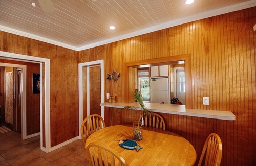 Man O War Cay House | Escape to Jana Cabana and Dock your Boat!