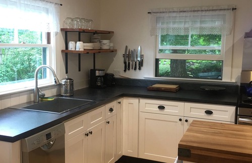 Putney House | Escape to peaceful Putney Vermont