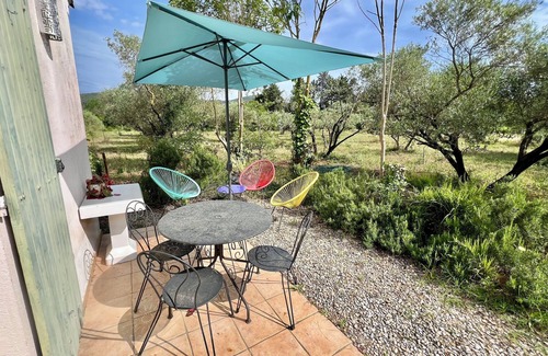 Cuers House | Escape to Provence: a charming cottage in the heart of olive groves