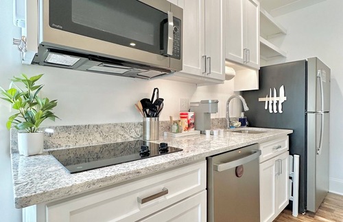 Cedar Bluff Apartment | Escape to “Studio A”! Lake, Pool, Splash Pad, Hot Tub, Kayaks, fire pit, etc.!