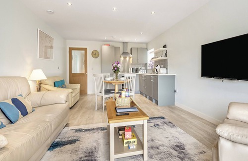 Ardrossan Cottage | Escape to this luxury two-bedroom cottage on a working farm in Ayrshire.