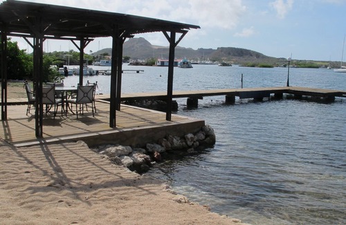 Willemstad House | Escape to Villa Hammaka - Enjoy Amazing Waterfront Views!