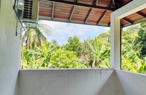 Padukka Villa | Escape to Villa Idda, a peaceful haven near Padukka, Meepe, in Sri Lanka.