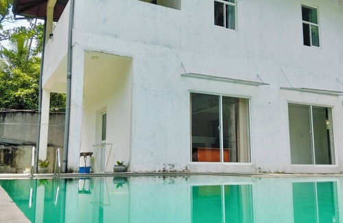 Padukka Villa | Escape to Villa Idda, a peaceful haven near Padukka, Meepe, in Sri Lanka.