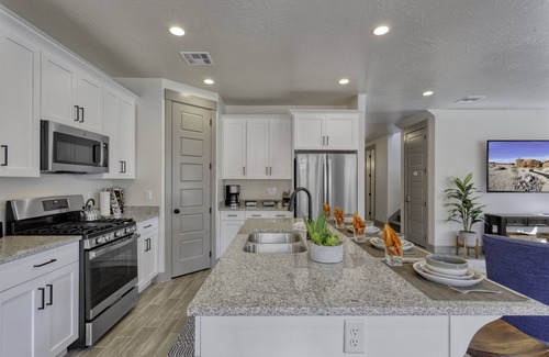 Washington House | Escondido 2323| Price Drop, Ping Pong table, near Sand Hollow and Quail Creek, SLP 19