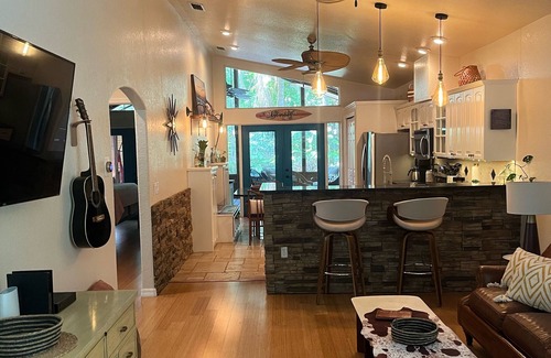 Crystal Beach Cottage | Escondido Boutique Bungalow in Crystal Beach- Inquire for Seasonal Savings!