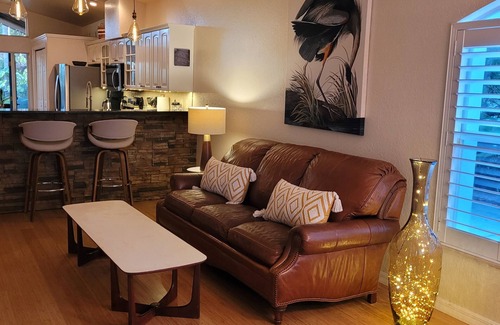 Crystal Beach Cottage | Escondido Boutique Bungalow in Crystal Beach- Inquire for Seasonal Savings!