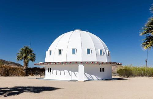 Landers House | Escondite: Modern Desert Hideout w Pool + Spa