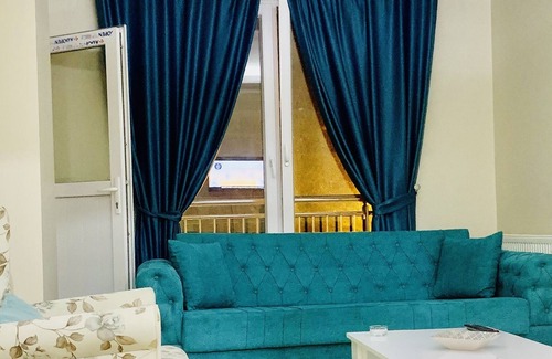 Esenyurt House | Esenyurt Meydanda 2+1 Balkonlu Daire (No:3)