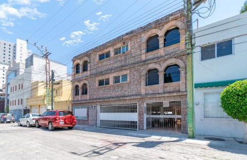 Downtown Queretaro Apartment | Espaciosa Suite Zona Centro Col El Prado S7