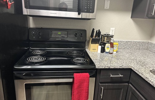 Augusta Apartment | Essentials, Medical District, Pool, Golf, Gym, Wifi, TVs, WasherDryer, Clean