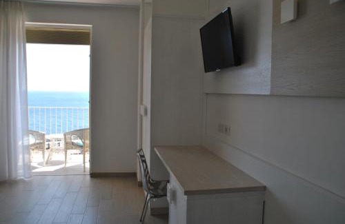 Santa Cesarea Terme Hotel | Est hotel