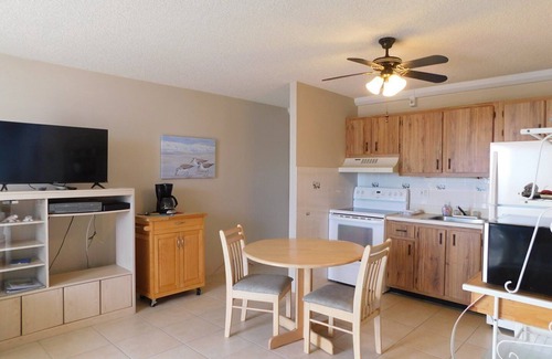 South Island Condo | Estero Beach and Tennis 601