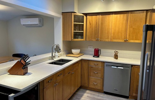 Oak Bay House | Estevan/Willows House
