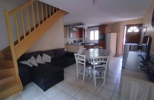 Saint-Pierre-Colamine House | Estolive House