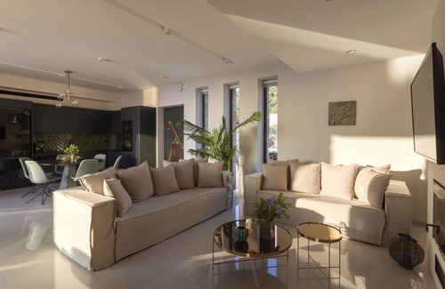 Maries Villa | Estrella - Two Bedroom Villa, Sleeps 4