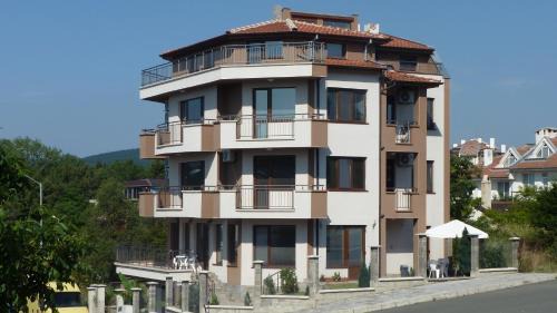 Tsarevo House | Estreya