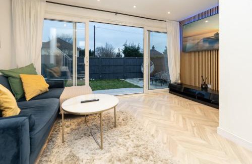 Southampton House | Estwood - Gated House