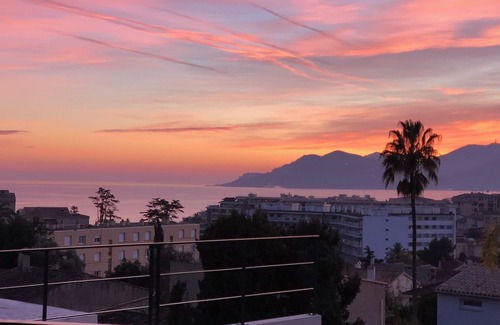Cannes La Bocca Apartment | Eté indien à Cannes - Luxury sea view apartment with large terrace and swimming pool