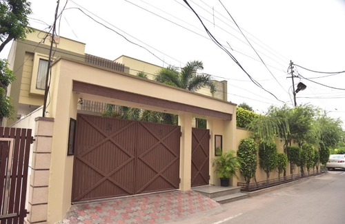 Amritsar Hotel | Eta Homestay